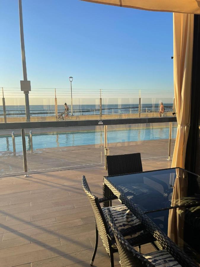 Apartamento con piscina en el Paseo Cruz del Mar Chipiona Exterior foto